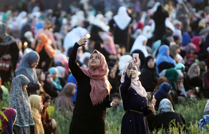 به‌ وێنه‌.. موسڵمانانى جيهان جه‌ژن پيرۆز ده‌كه‌ن